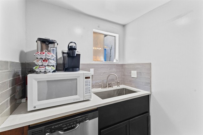 Building Photo - 2509 Whitney St