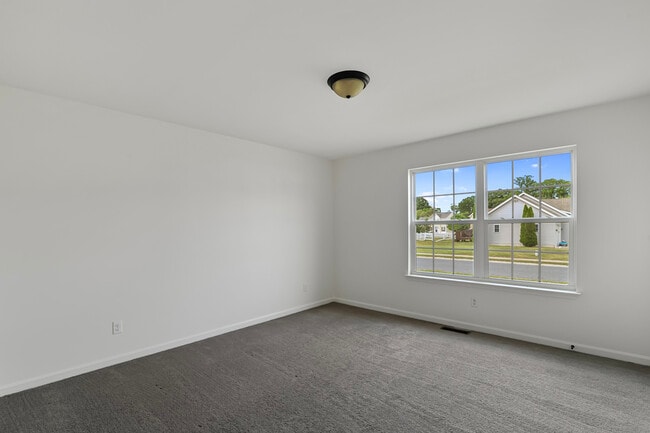 Building Photo - 76 Amy Ave