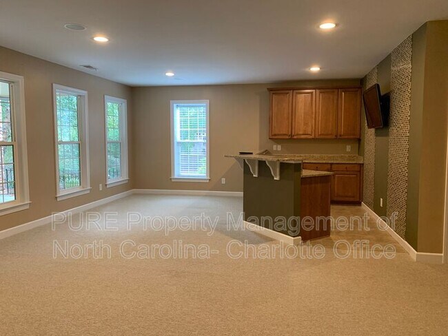 Building Photo - 1289 Winged Foot Dr