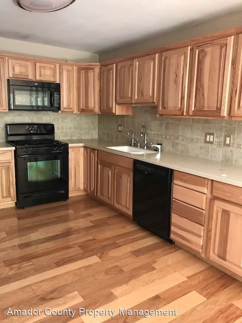 Building Photo - 3 br, 2 bath House - 14245 Pine Grove Volc...