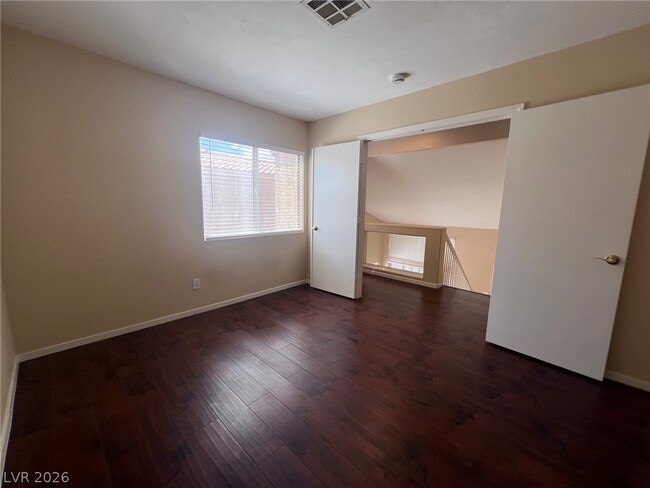 Building Photo - 3440 Middle View Dr
