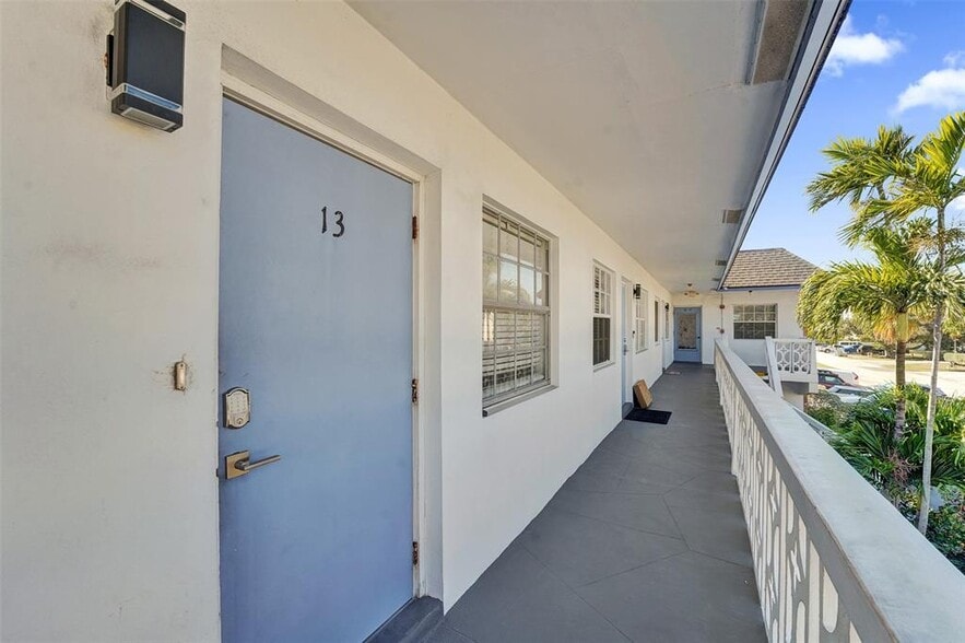 Building Photo - 3220 NE 10th St