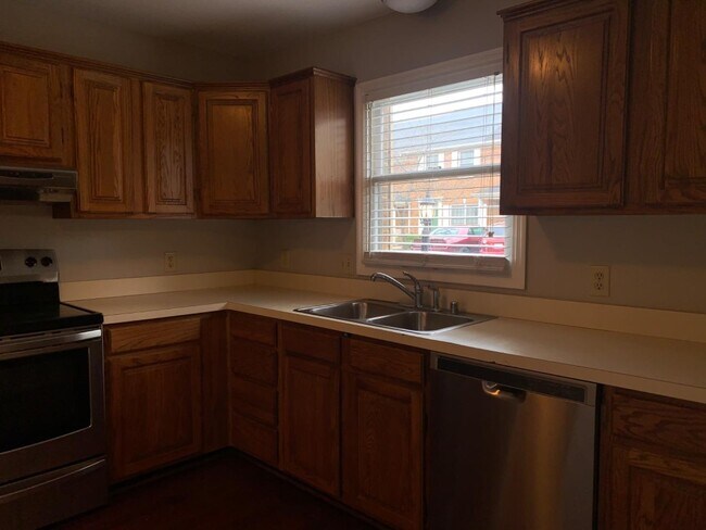 Building Photo - 1129 Turkey Foot Rd