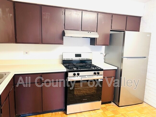 Building Photo - 264 E Bailey Rd