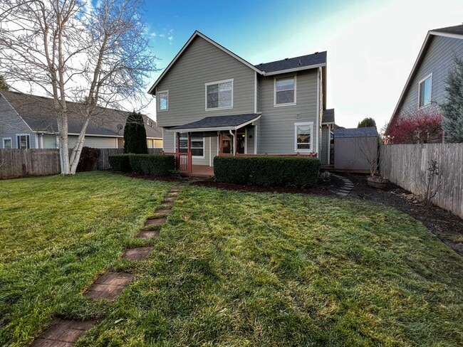 Building Photo - 1164 SW Sequoia Ln