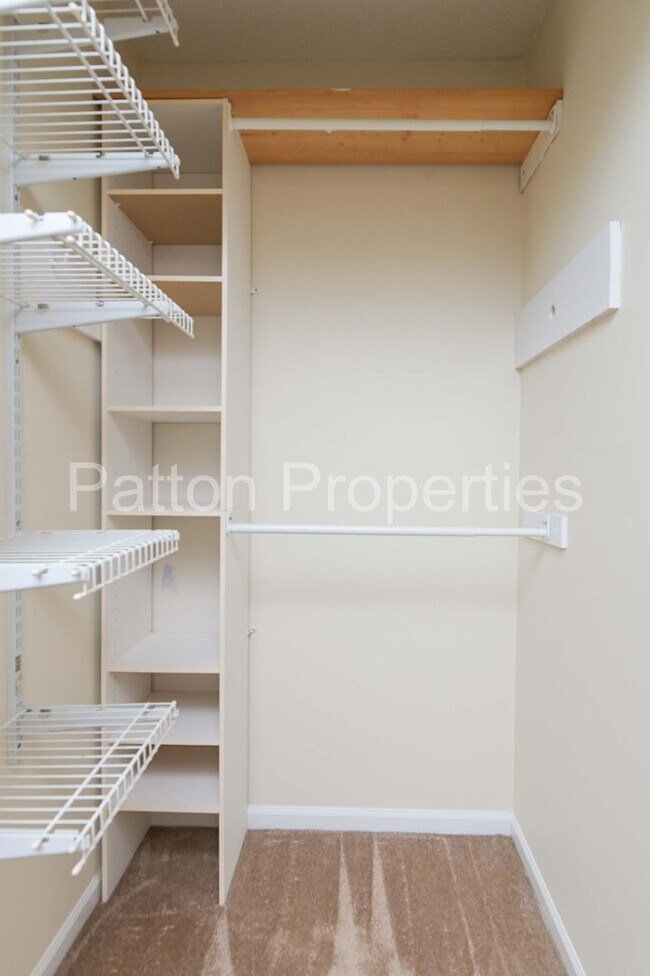 Building Photo - 104-106 Cherry Hall Drive - Outside CoC - TMS#004330-02-018