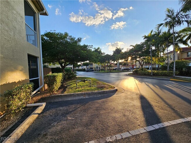 Building Photo - 4104 Bellasol Cir