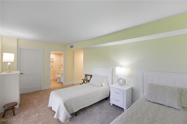 Building Photo - 2316 Gulf Shore Blvd N