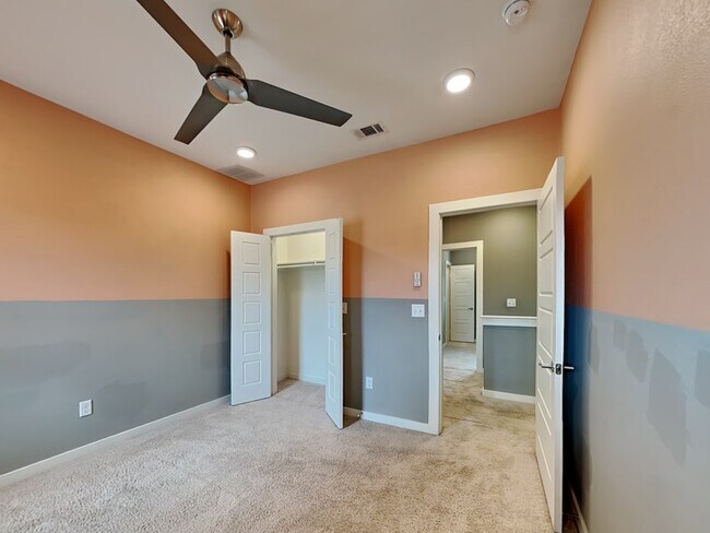 Building Photo - 1571 Fiji St