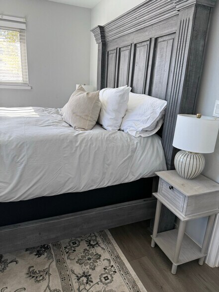 Building Photo - 506-533 33 Rd