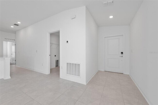 Building Photo - 338 Rustic Rail Dr