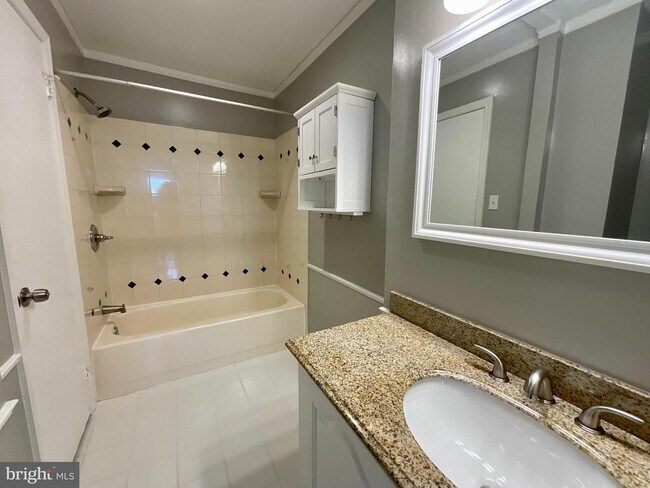 Building Photo - 6703 Washington Blvd