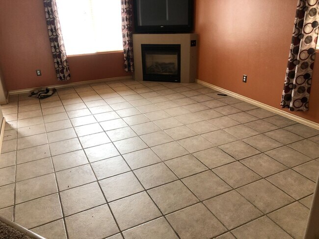 Building Photo - 4807 Kalahari Dr