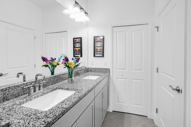 Building Photo - 568 Daiquiri Pl