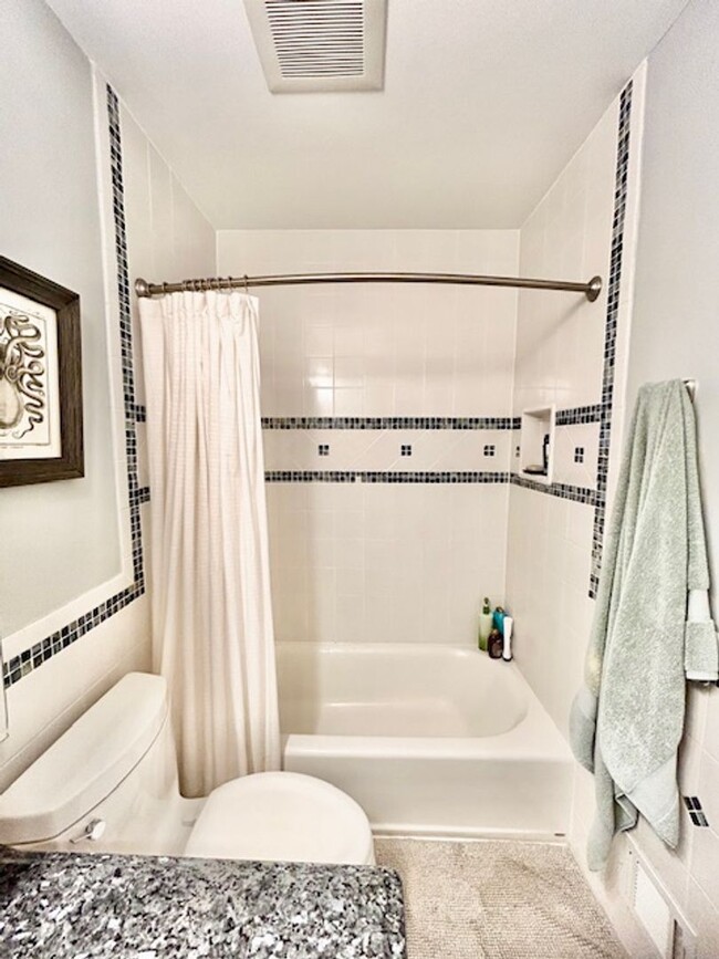 Building Photo - Welcome to this Lovely Home in Reston, VA!