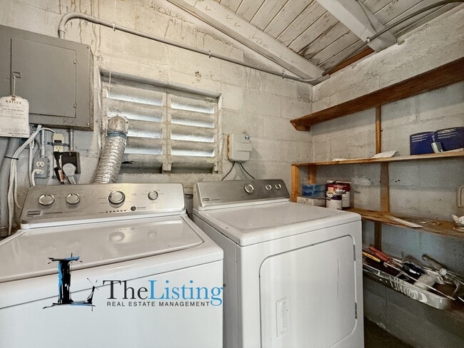 Building Photo - 4501 S Cortez Ave