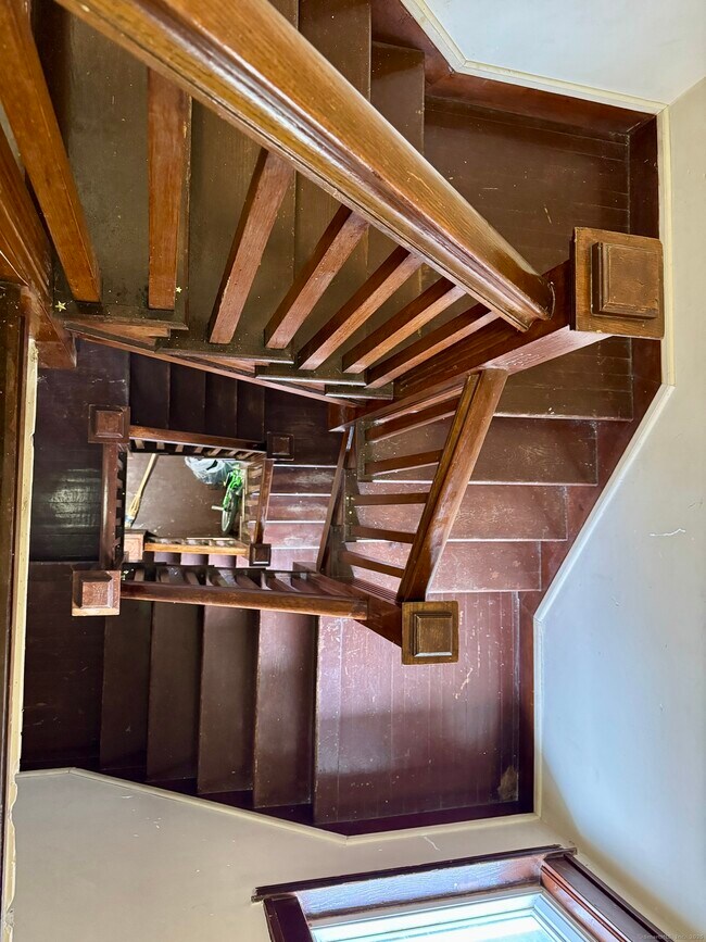 Building Photo - 67 Judson St
