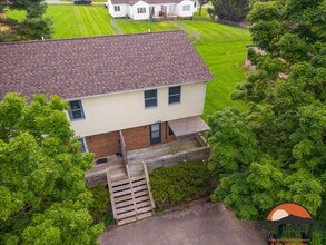 Building Photo - Recently Updated Home Near Virginia Tech