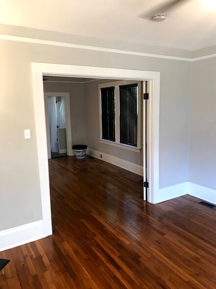 Building Photo - 604 Woodland St