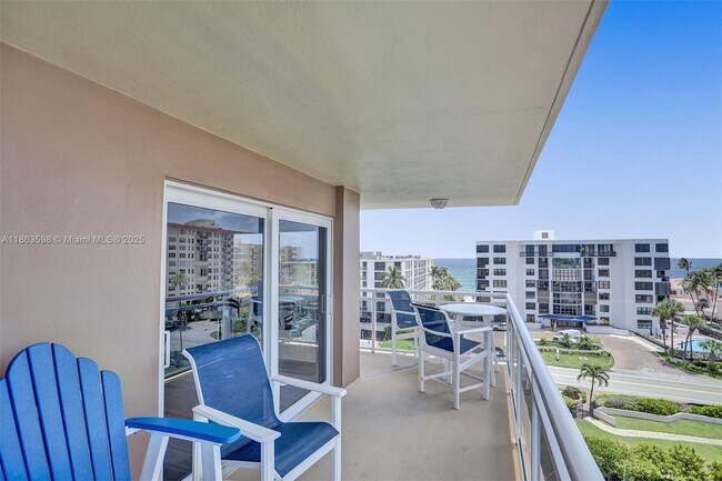 Building Photo - 1160 Hillsboro Mile