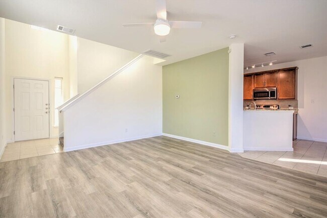 Building Photo - 2410 Great Oaks Dr