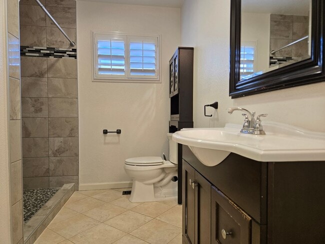 Building Photo - Large Campbell Home, Remodeled Inside, Gorgeous Kitchen, Large Master Suite, A/C, Beautiful Yards!