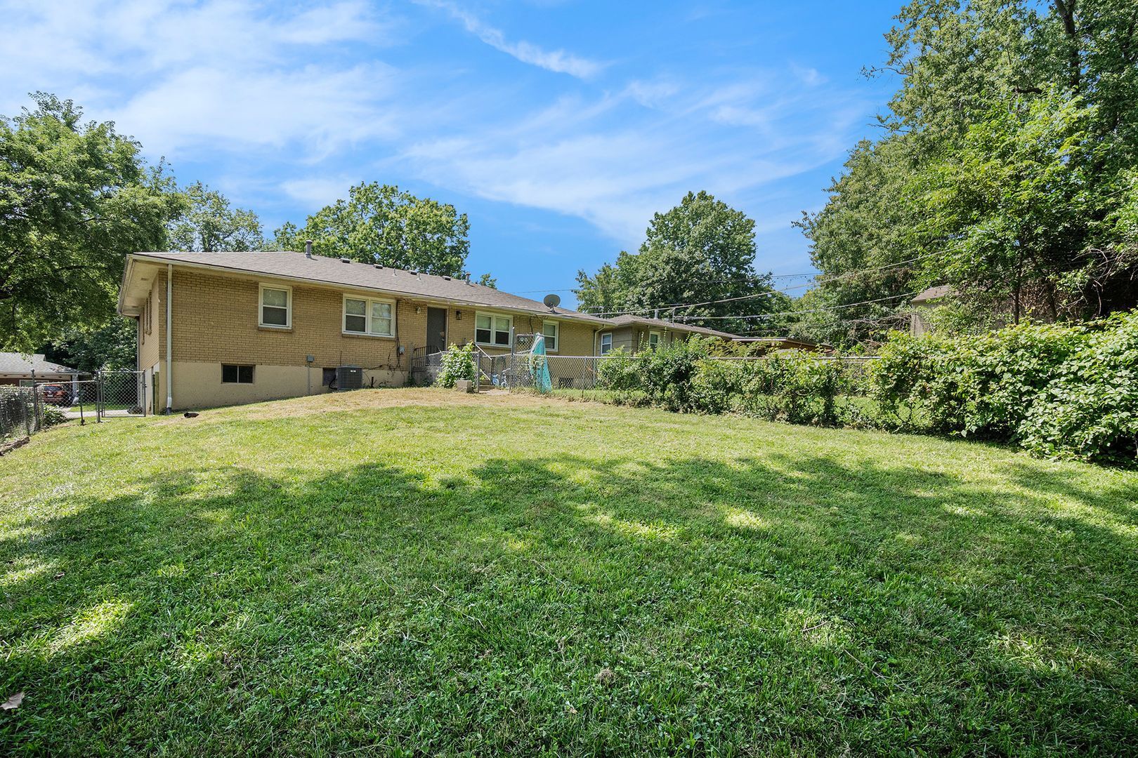 Building Photo - 9014 Bayless Rd