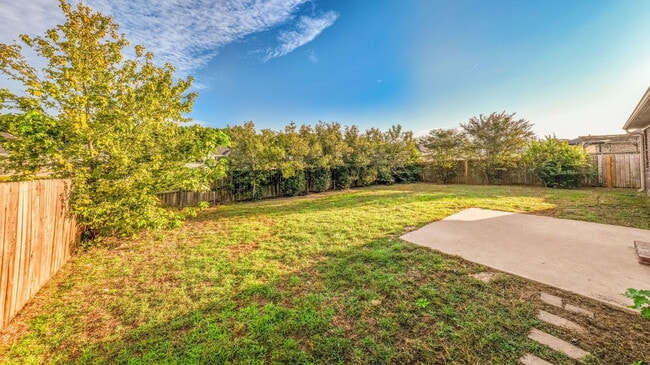 Building Photo - 1470 Angeline Dr