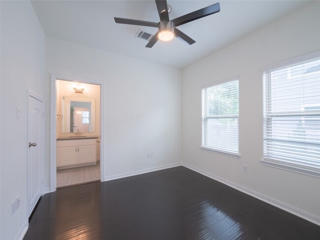 Building Photo - 1113 Bunton St