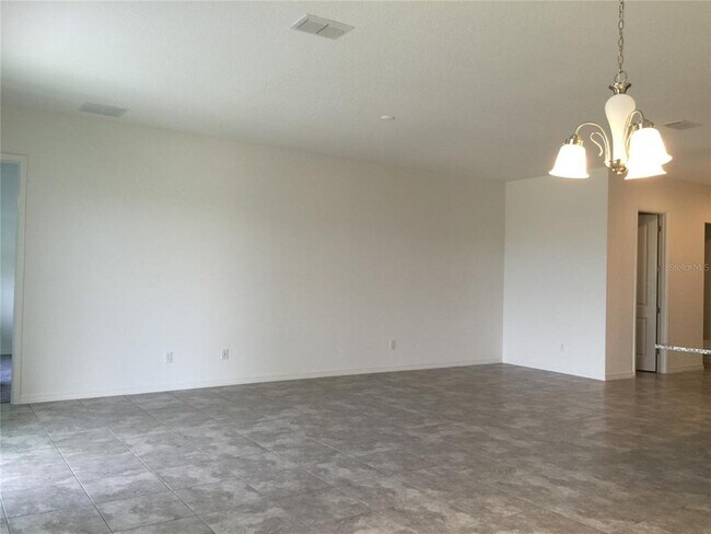 Building Photo - 9169 Carmela Ave