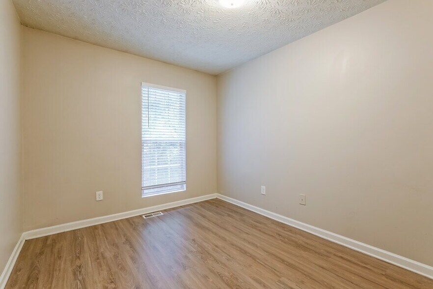 Building Photo - 3904 Waldrop Ln