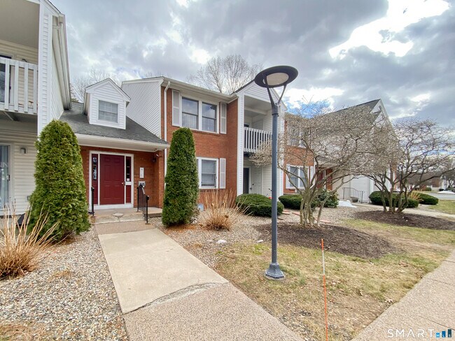 Building Photo - 1 Concorde Way