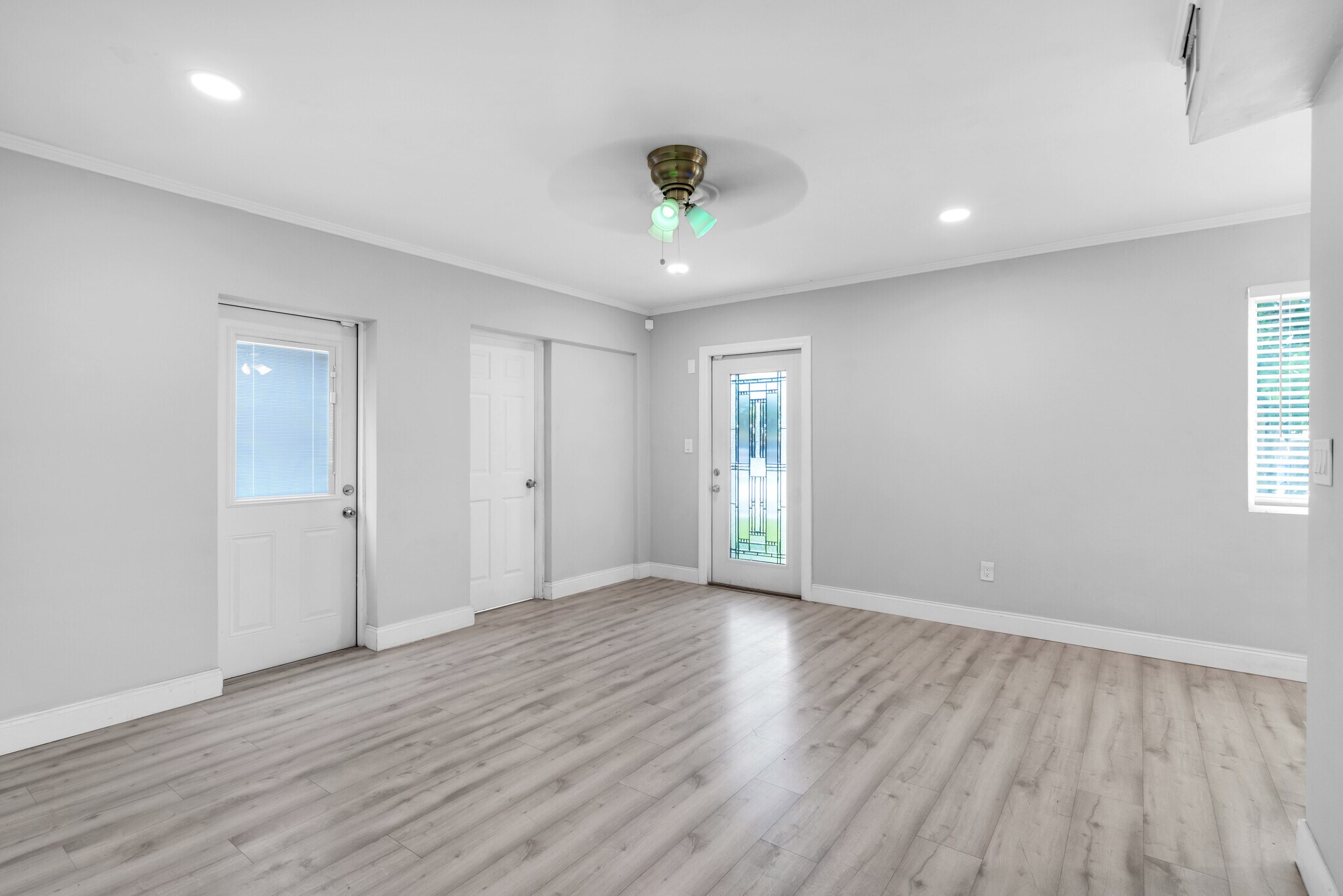 Building Photo - 4500 NE 18th Ave