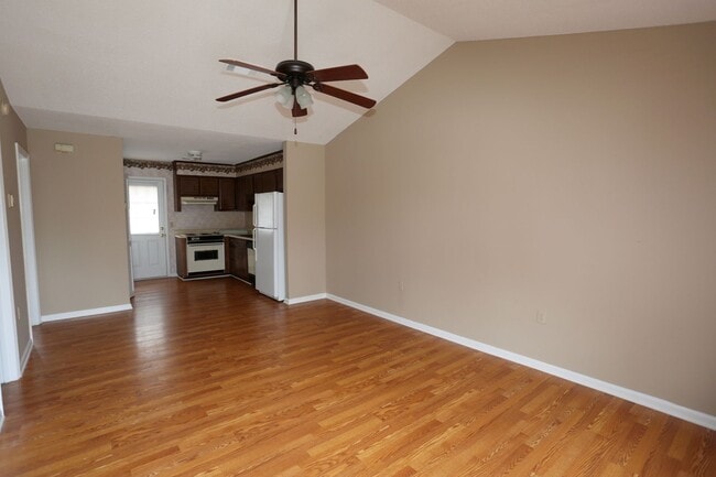 Building Photo - 140 Lanier Dr