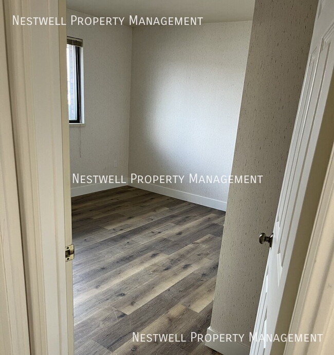 Building Photo - 893 W 1500 N St