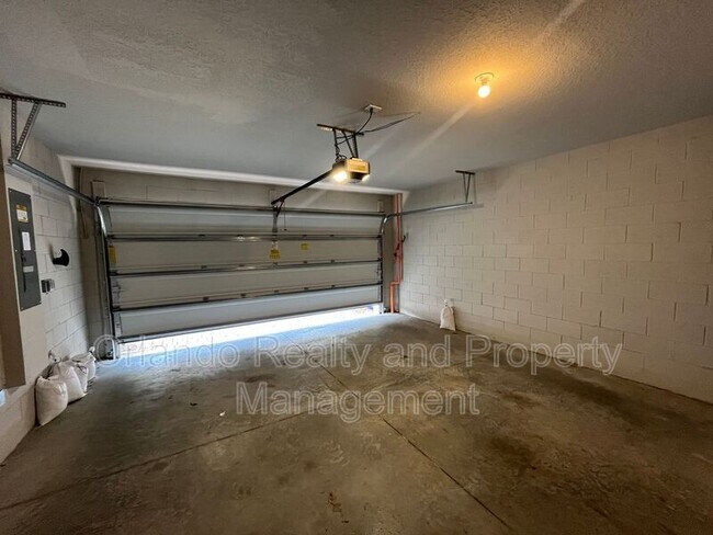 Building Photo - 2443 Sweet Viburnum Wy