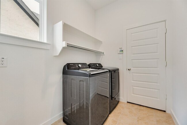 Building Photo - 15543 Fringe Tree Rd