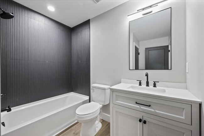 Building Photo - 8302 Lobelia Ln