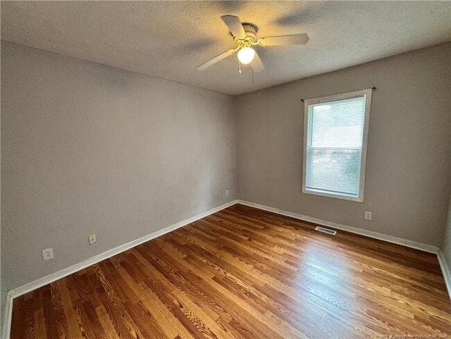 Building Photo - 3024 Coachway Dr