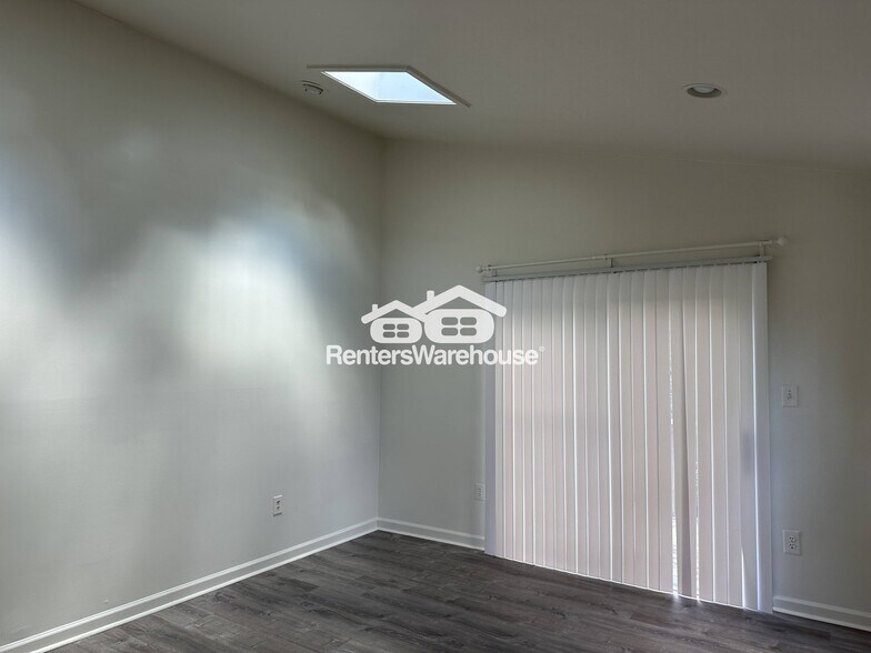 Building Photo - 1503 Cox St