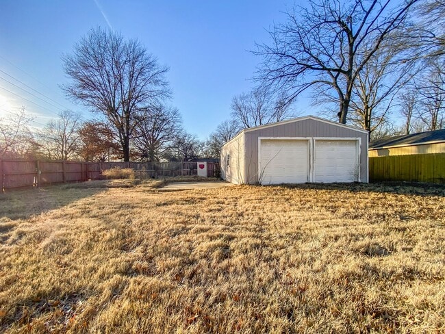 Building Photo - 11426 Applewood Dr
