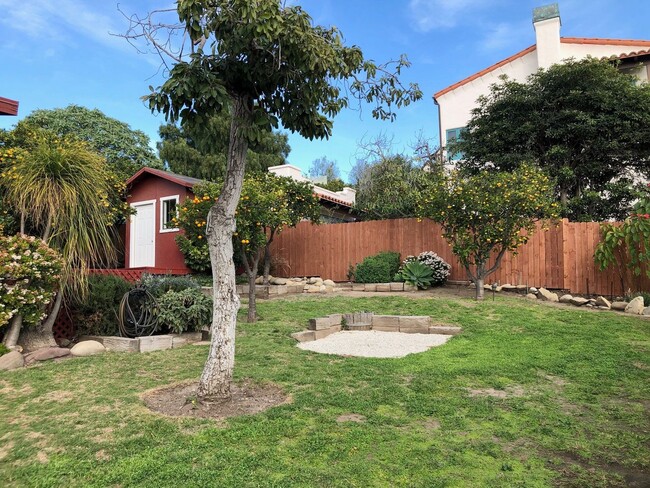 Building Photo - Unique Hillside Ventura Home with Ocean Vi...