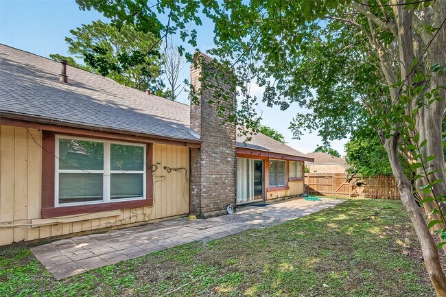 Building Photo - 6203 Downwood Forest Dr