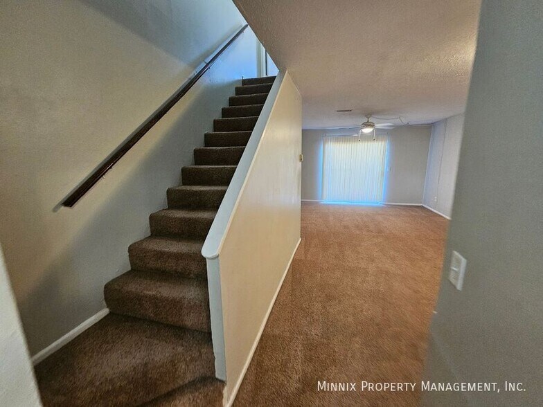 Building Photo - 1708 Yonkers-B