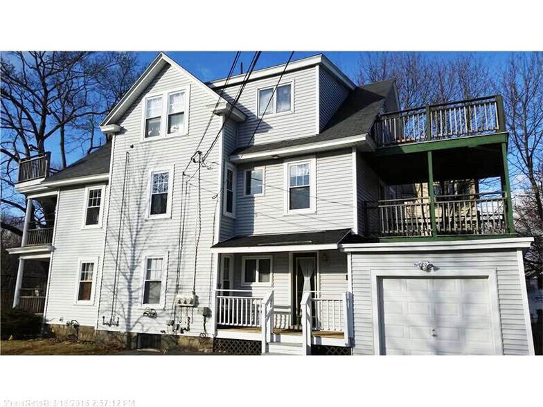 Building Photo - 346 Ocean St