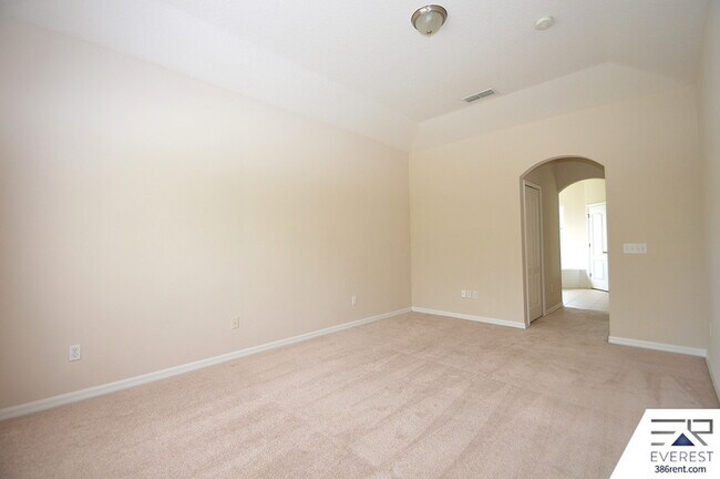 Building Photo - 40 Persimmon Dr