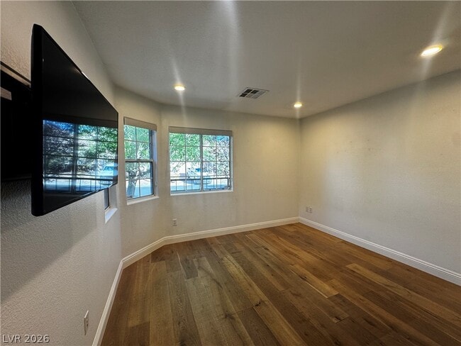 Building Photo - 956 Puerta Del Sol Dr