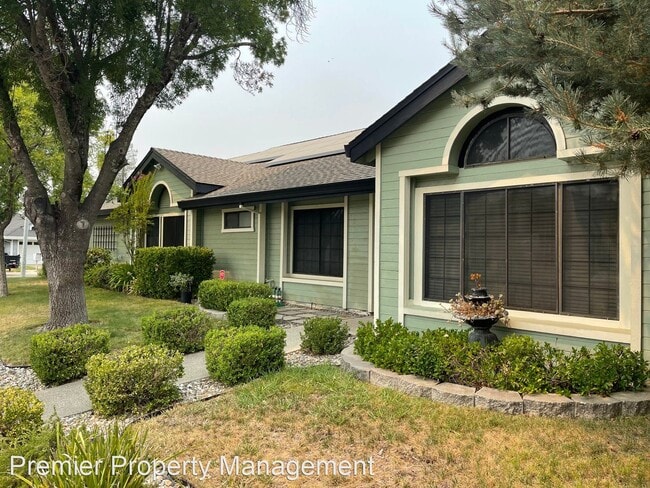 Building Photo - 3 br, 2 bath House - 1300 Buttercup Ct.