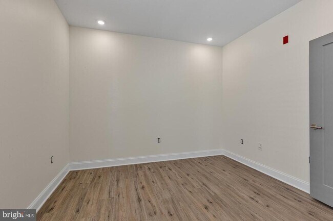 Building Photo - 511 Gorgas Ln