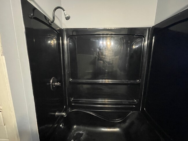 Building Photo - 303 E Winter Ave